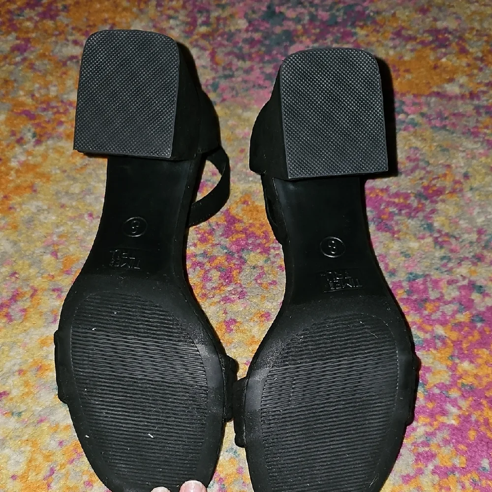 Time and Tru Women's Black Block Heel Sandals - Picture 3 of 3